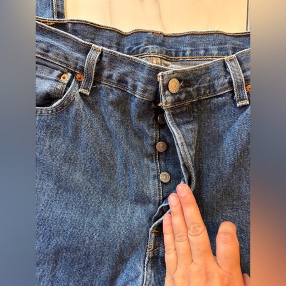 Levi's 501 high waisted button fly jeans 36x33 (men’s) - like new! - Picture 3 of 8